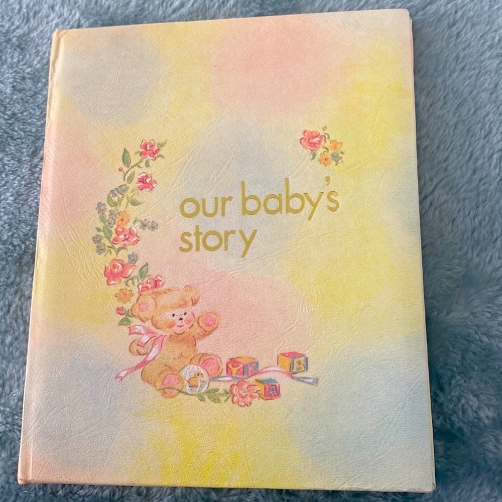 Host Pick!!!!! Nwot baby book from 1978 beautiful illustrations